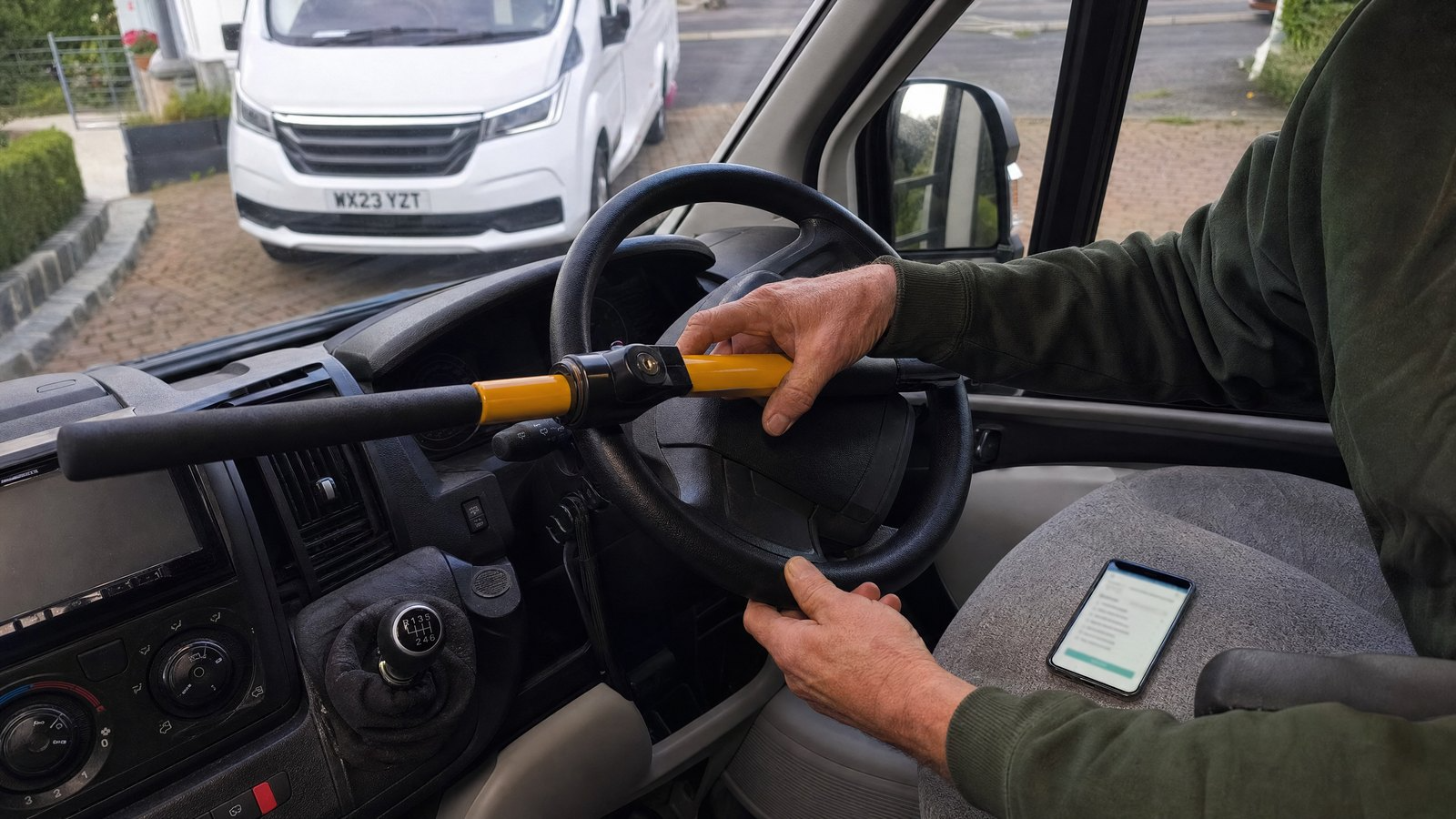 02_motorhome_security_tracker