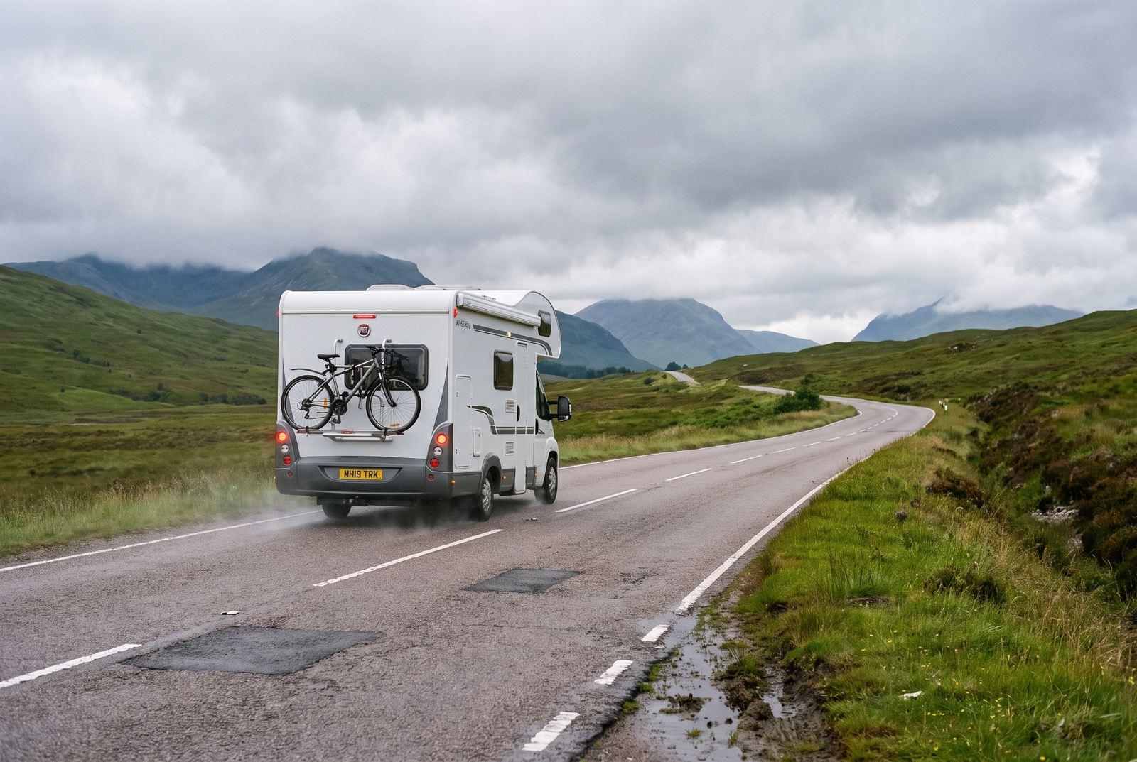 camperbuyer_fuel_05_scenic_road