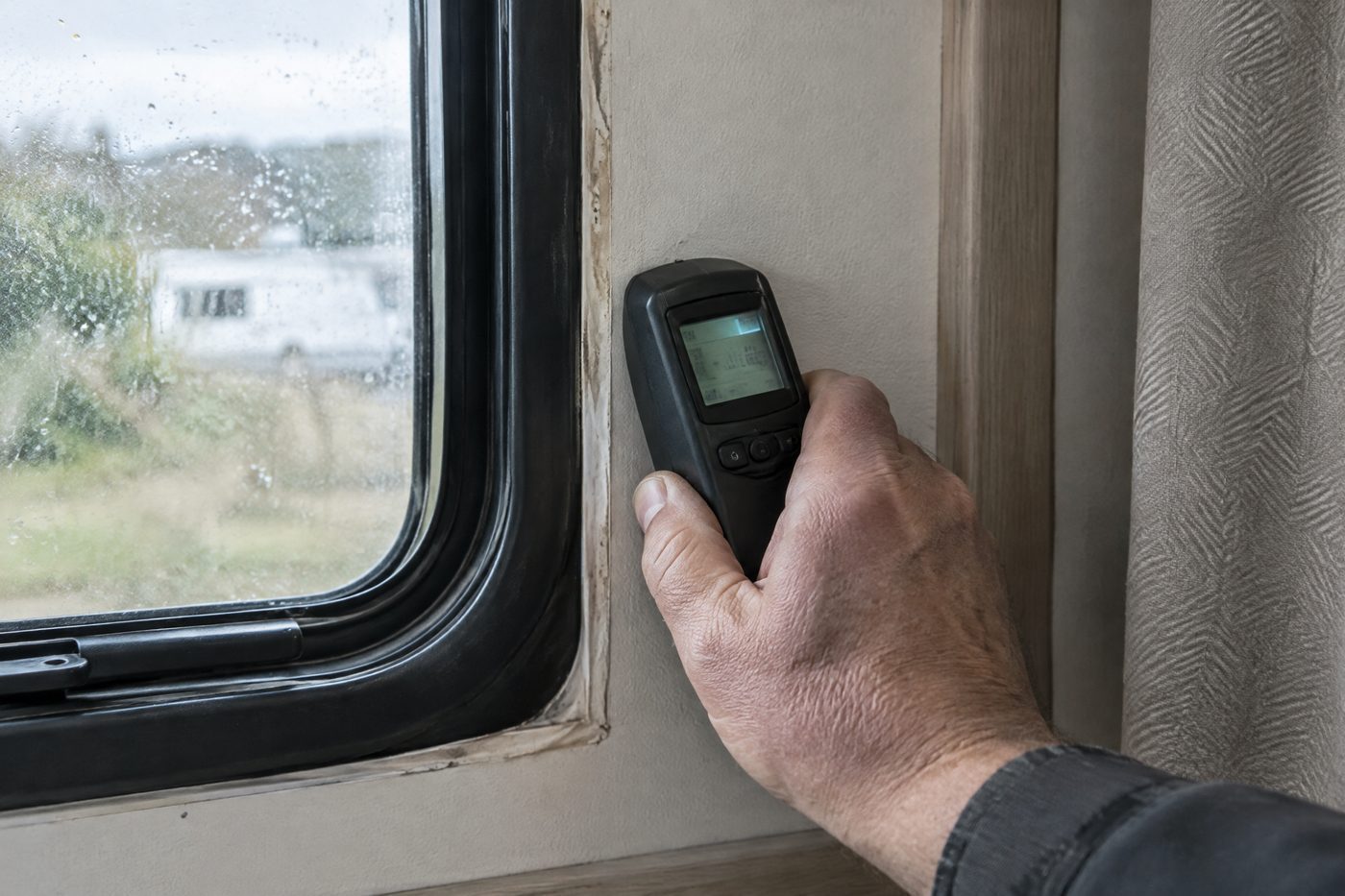 damp-inspection-window-corner