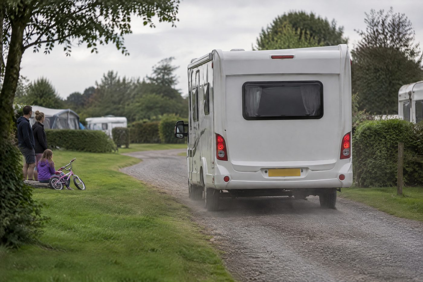 walking-pace-campsite-lane